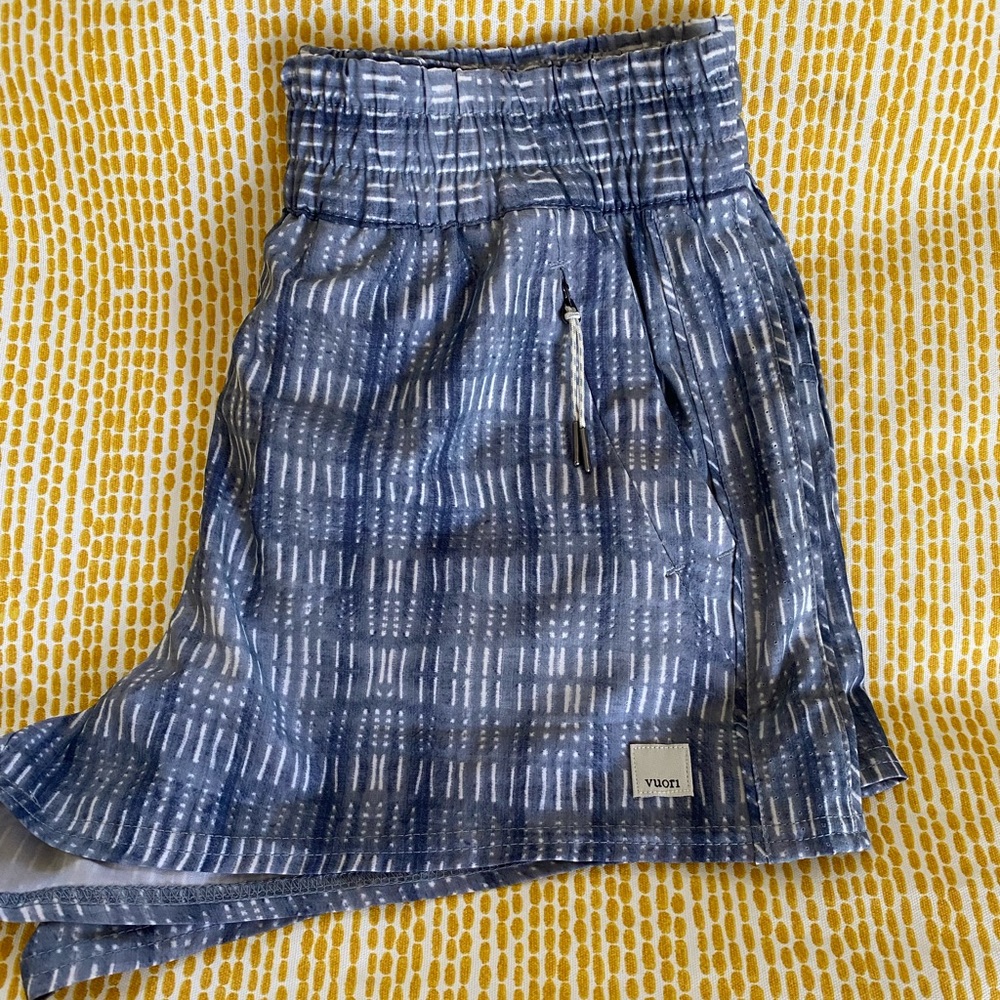 Vuori Shorts